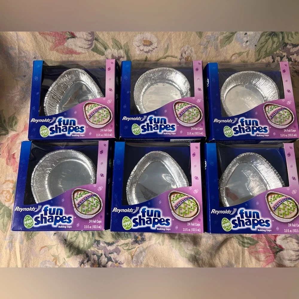 Fun Shapes Silver Foil Baking Cups